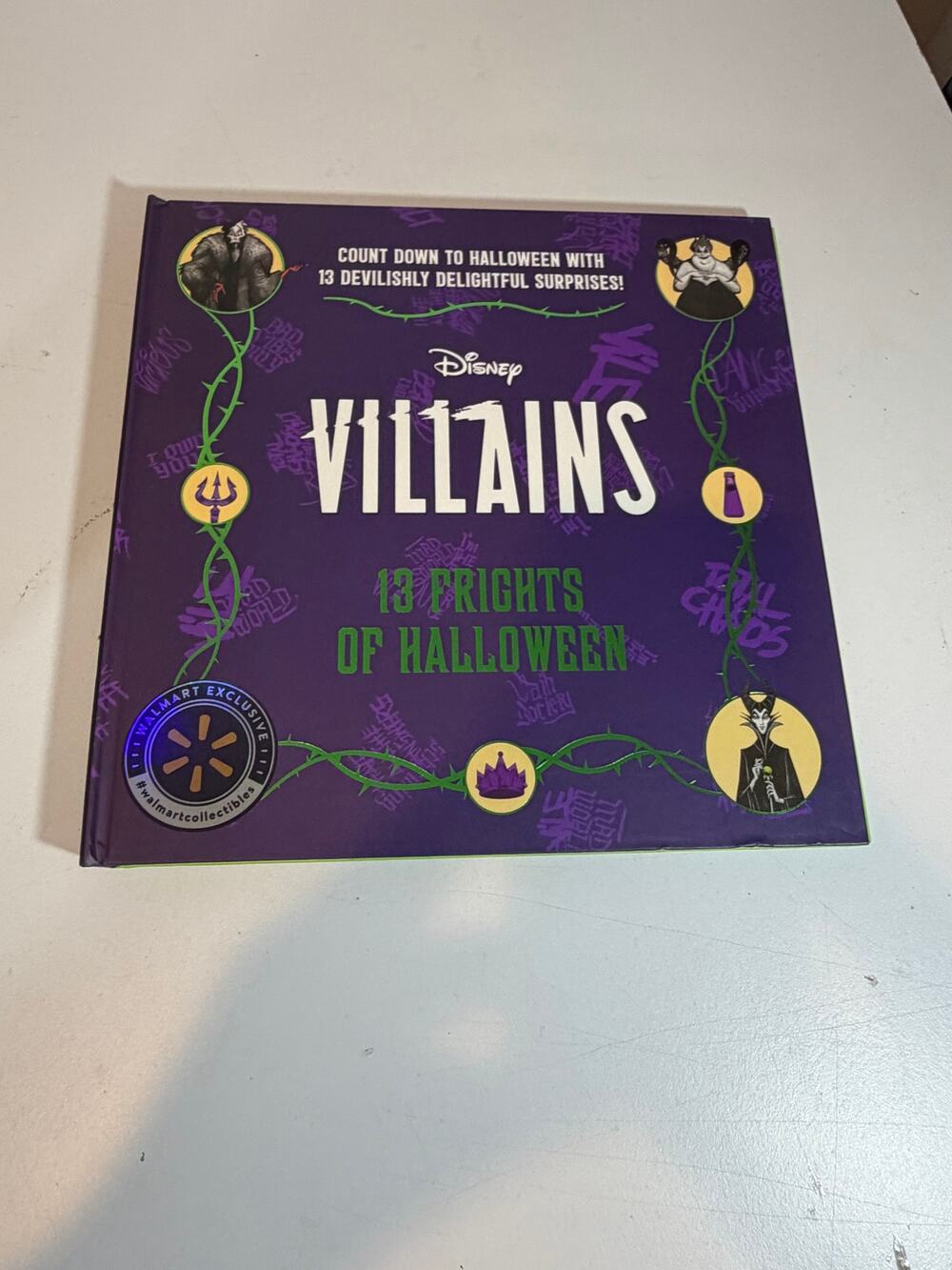 Disney Villains 13 Frights of Halloween Surprise Countdown Calendar Book NEW